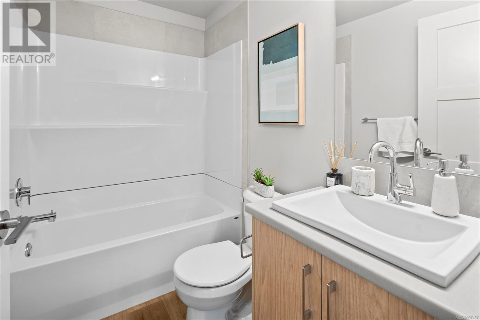3739 Producers Way, Colwood