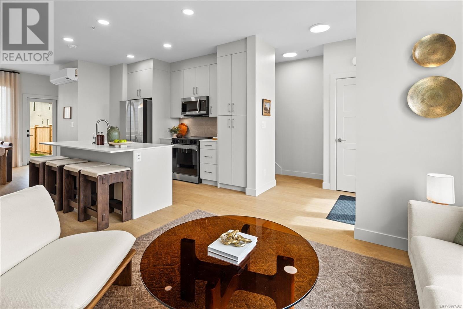 3739 Producers Way, Colwood