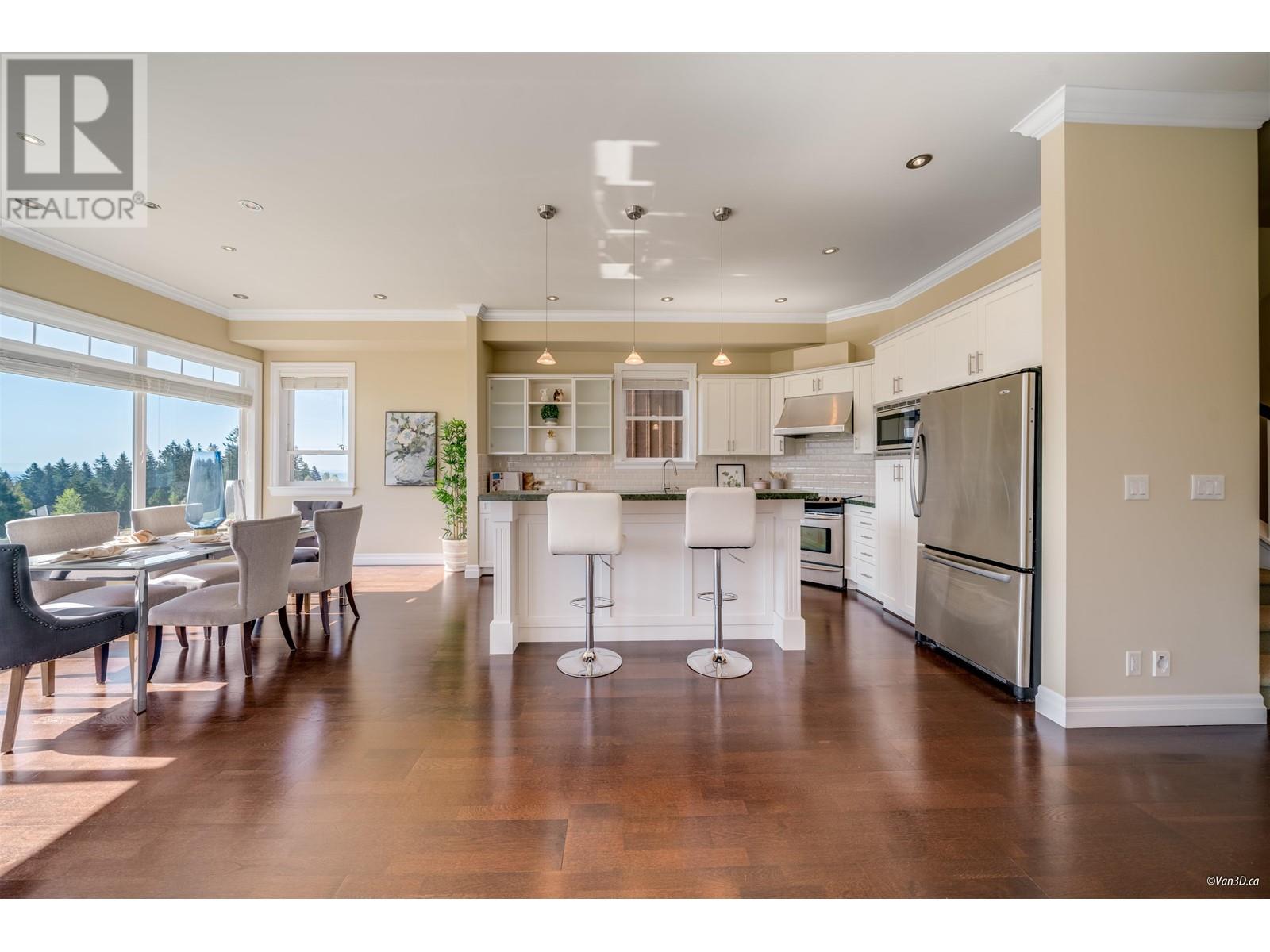 Photo 10 of 3235 Chartwell Lane, Coquitlam BC