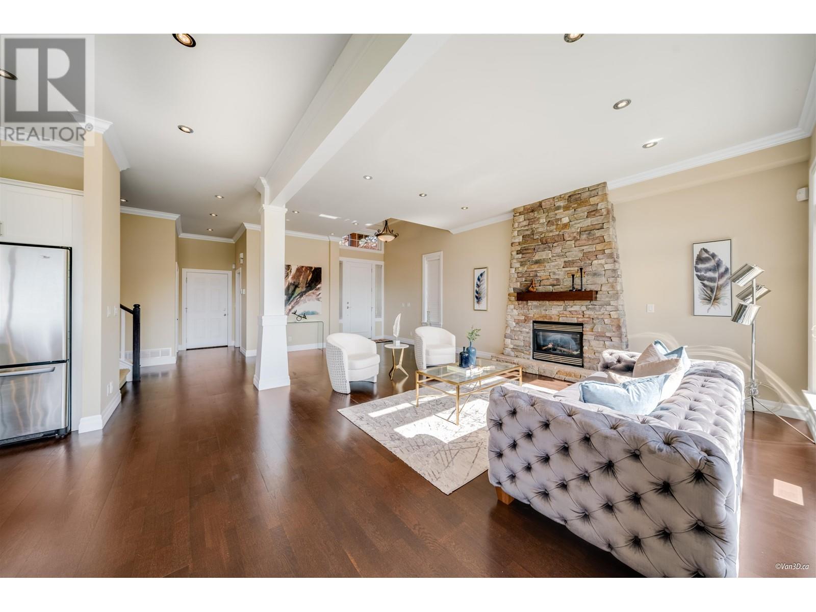 Photo 6 of 3235 Chartwell Lane, Coquitlam BC