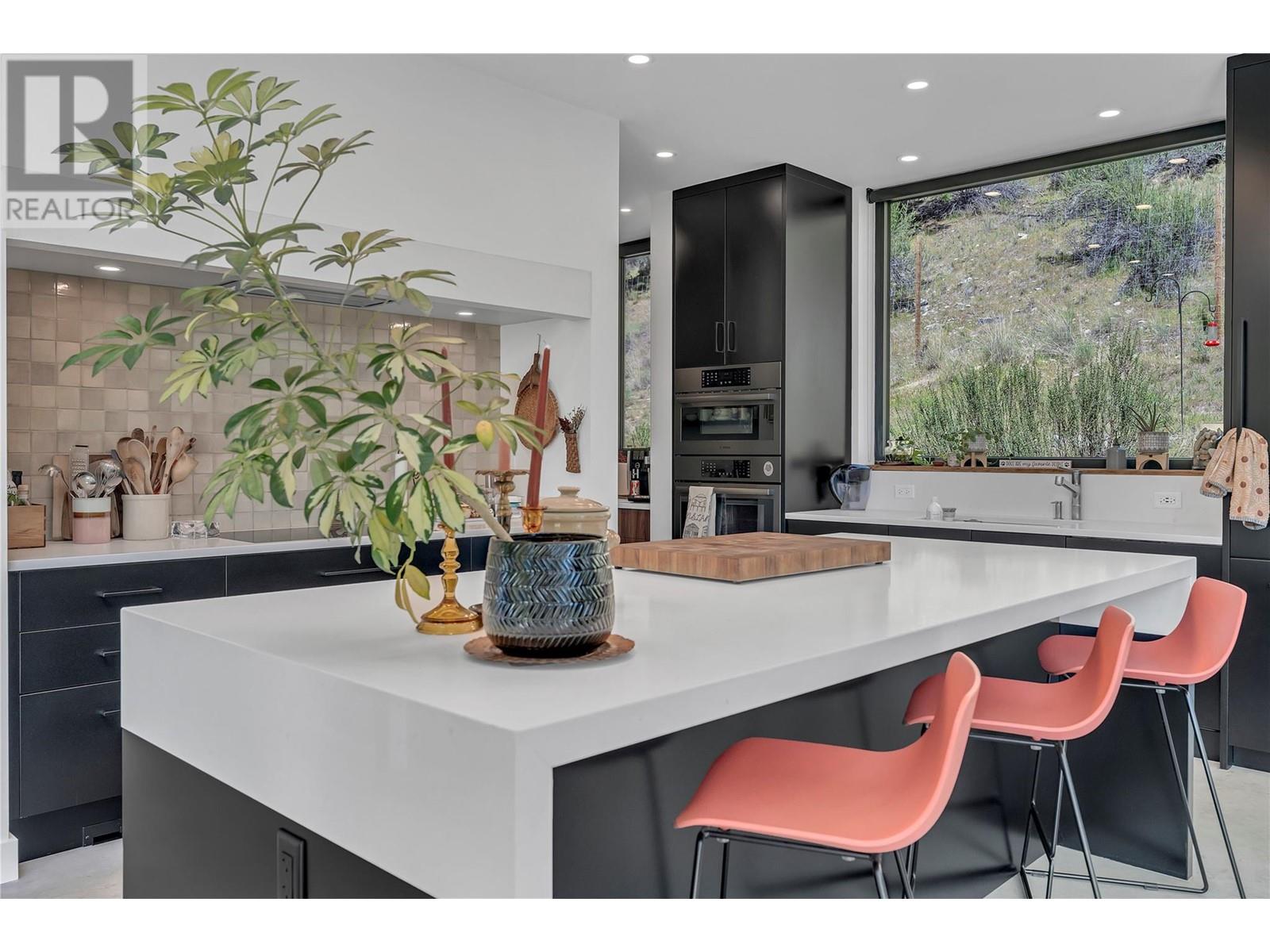 503 Wilson Mountain Road, Oliver