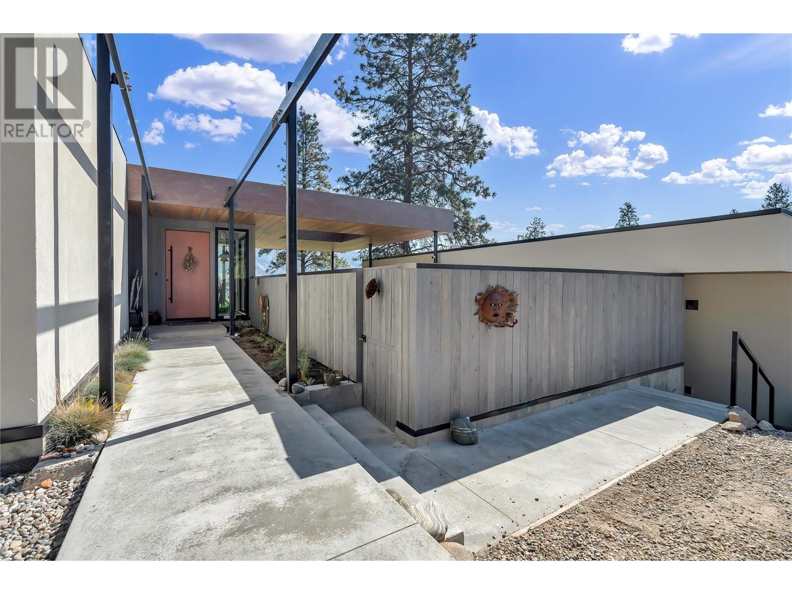 503 Wilson Mountain Road, Oliver