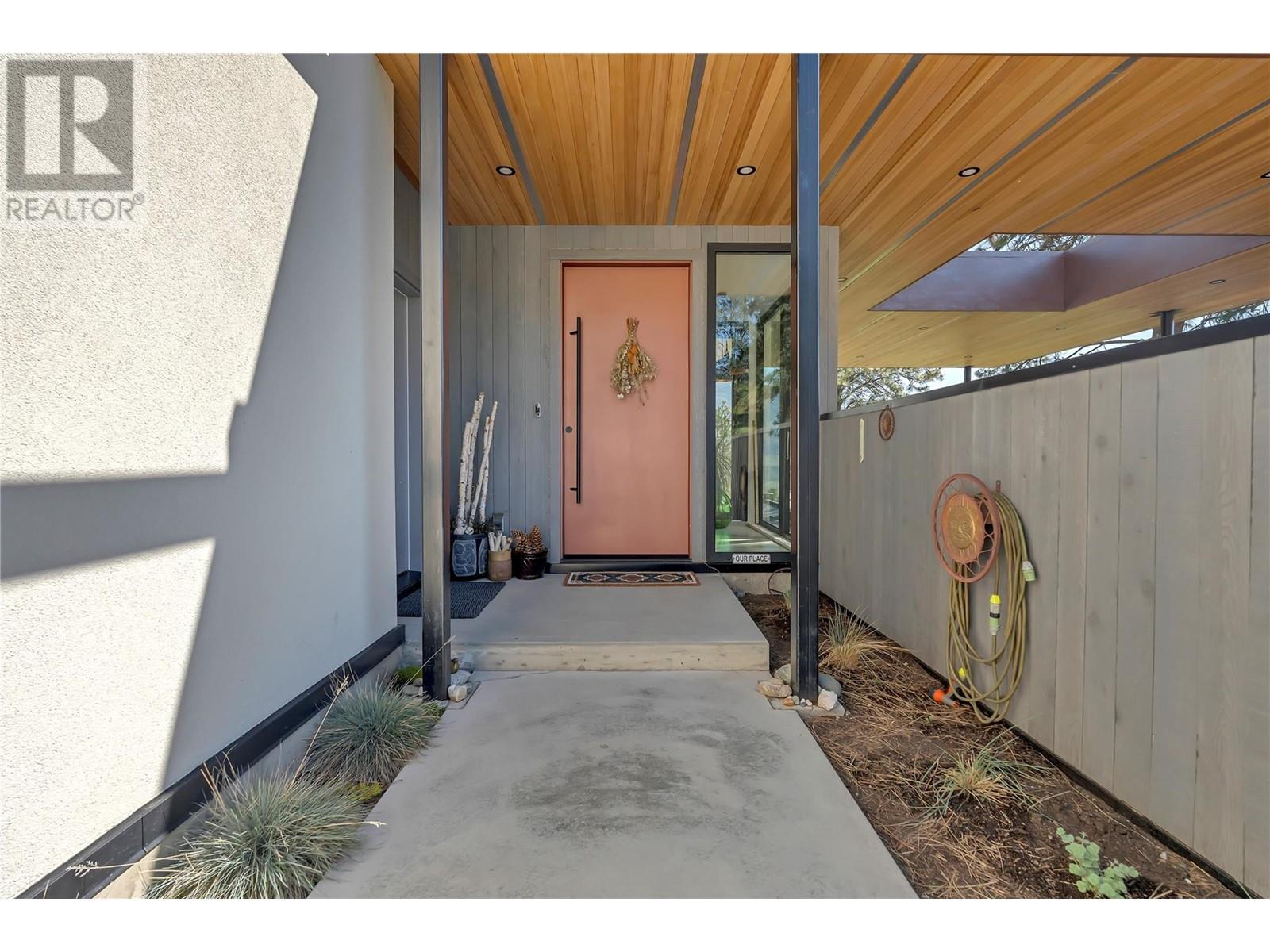  503 Wilson Mountain Road, Oliver