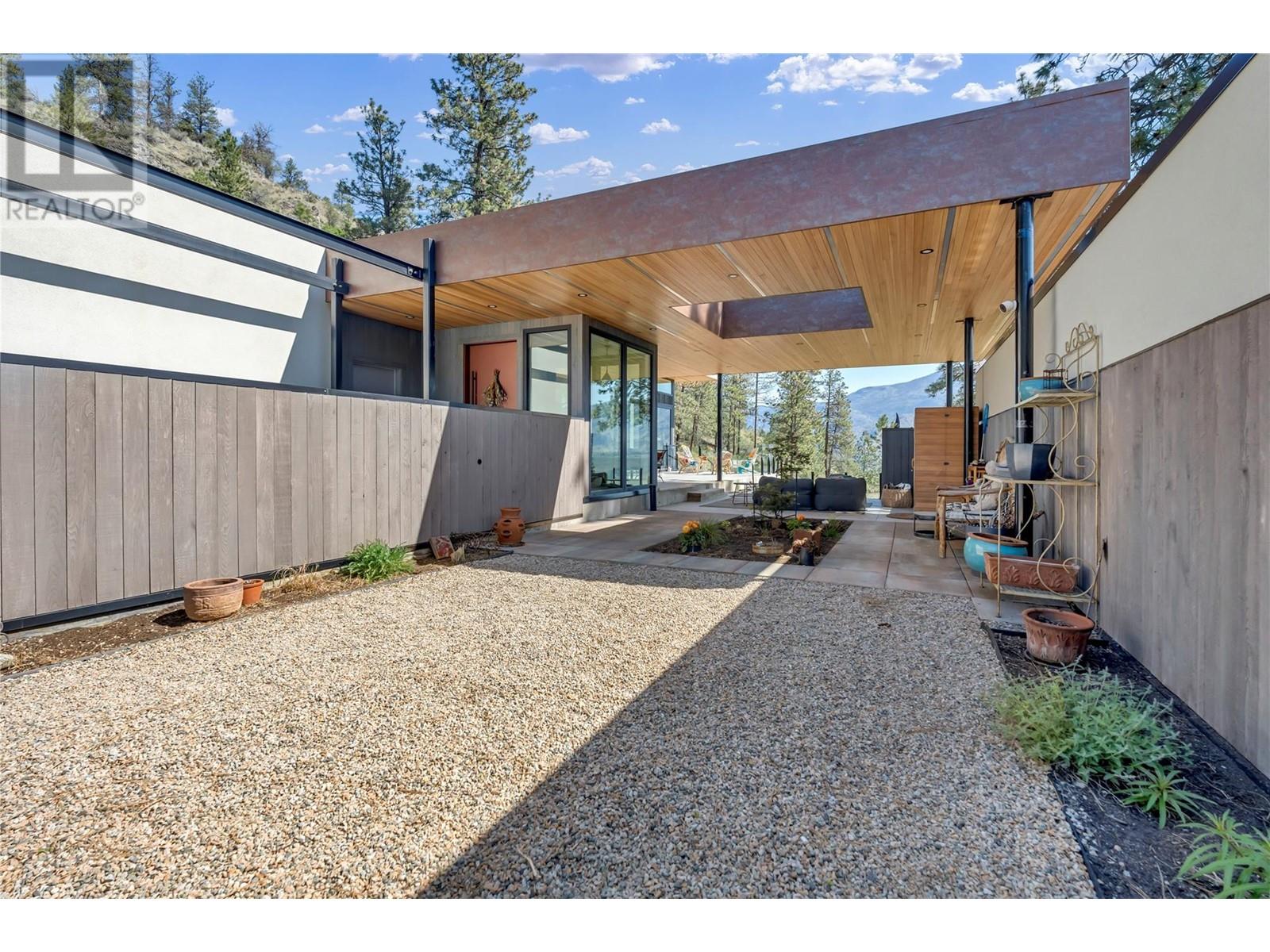 503 Wilson Mountain Road, Oliver