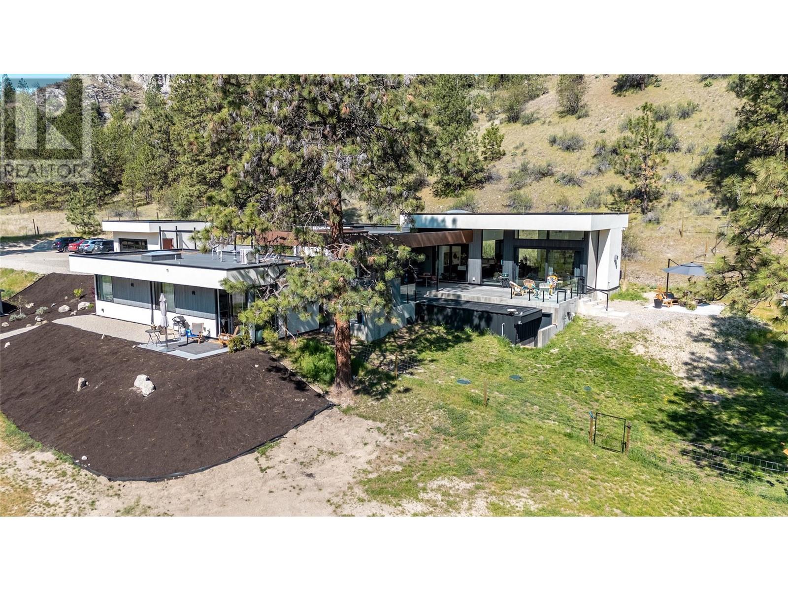  503 Wilson Mountain Road, Oliver