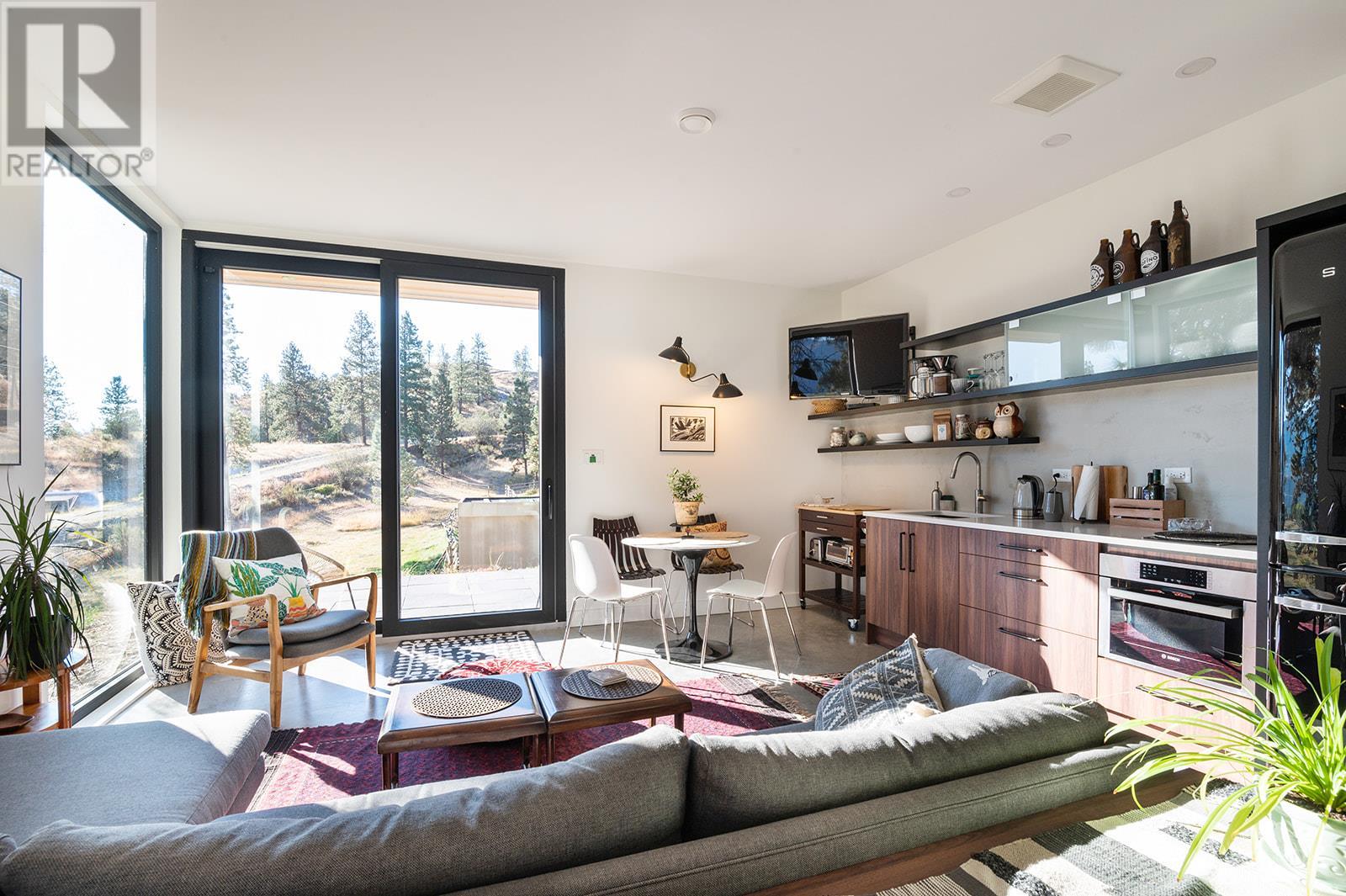 503 Wilson Mountain Road, Oliver