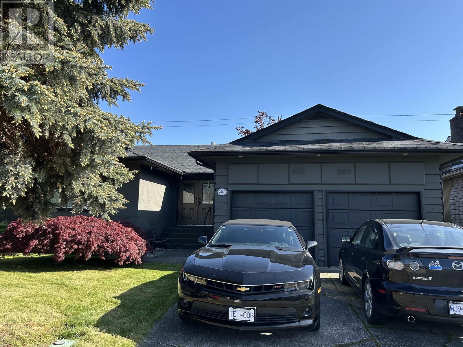 Photo 3 of 7560 Waterton Drive, Richmond BC