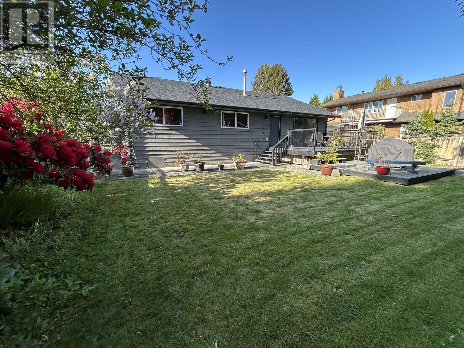 Photo 8 of 7560 Waterton Drive, Richmond BC