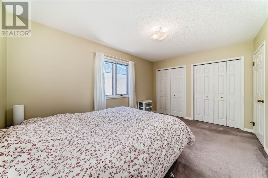 Single Family House for Sale in  Woodbrook Road SW Woodbine Calgary 