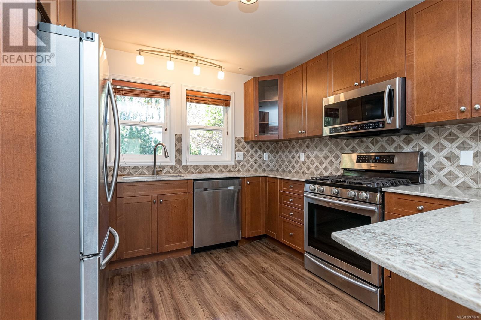 1096 Valewood Trail, Saanich