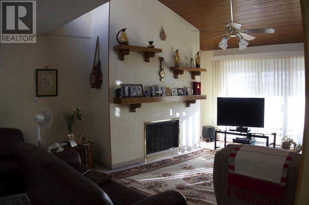 Single Family House for Sale in  C  Street NW Varsity Calgary 