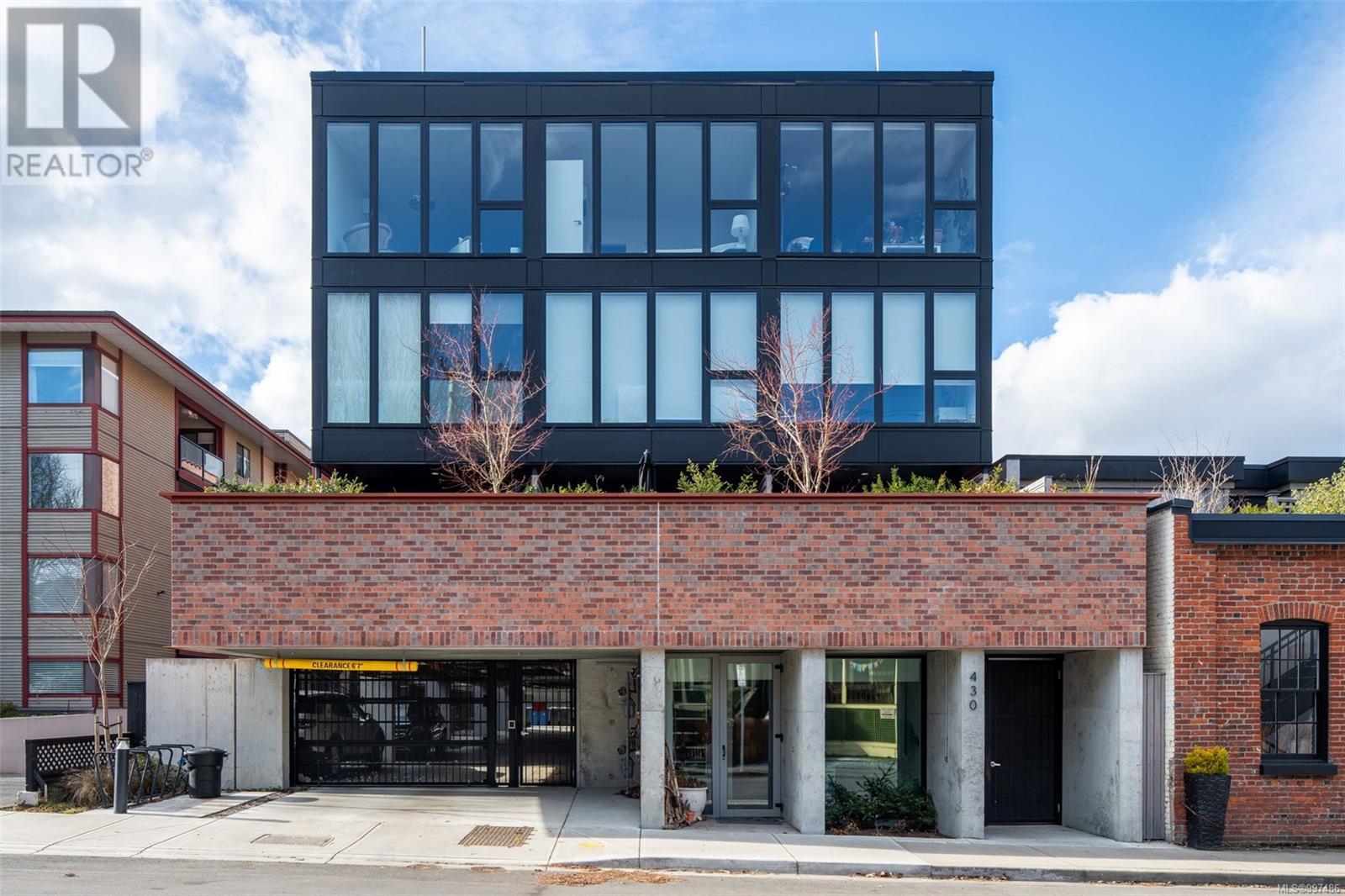 301 430 Parry Street, Victoria