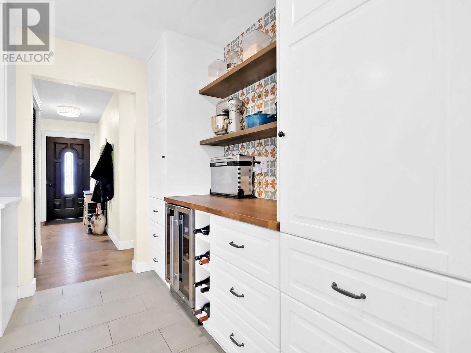  1241 Kelglen Crescent, Kelowna