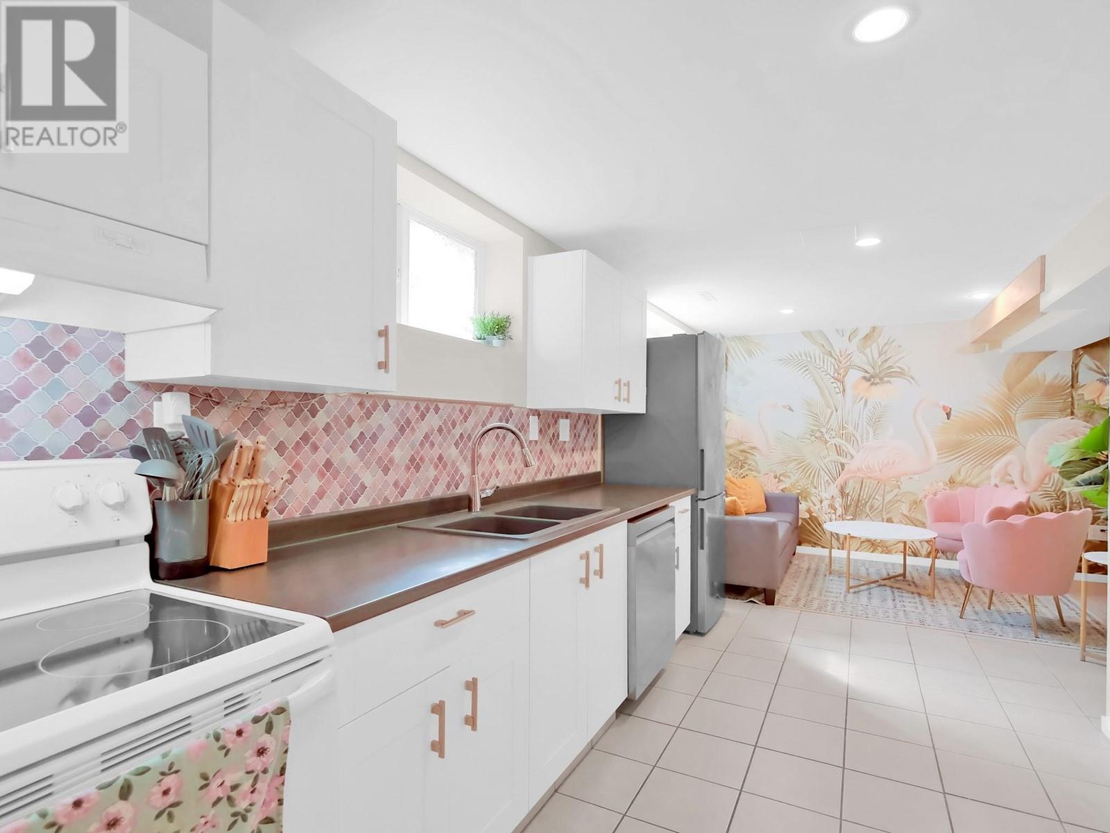  1241 Kelglen Crescent, Kelowna