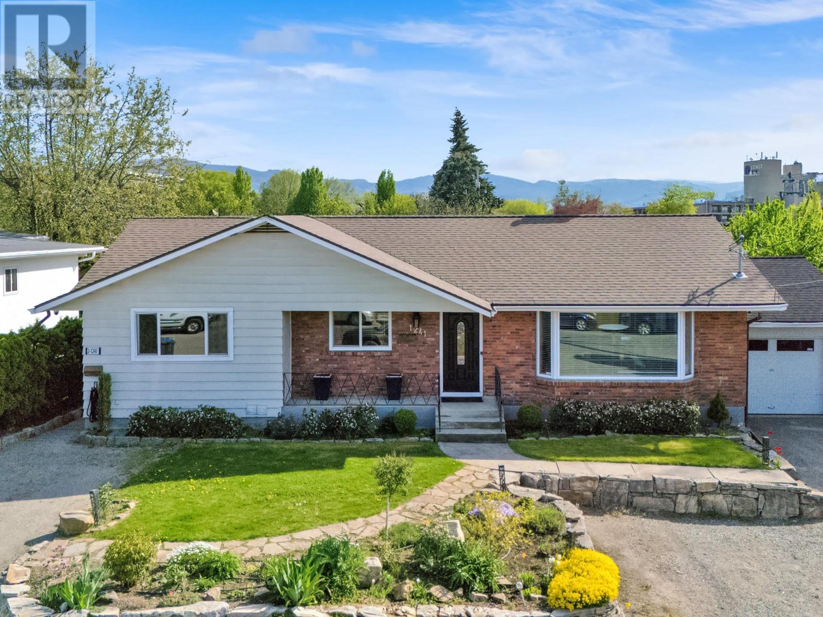  1241 Kelglen Crescent, Kelowna