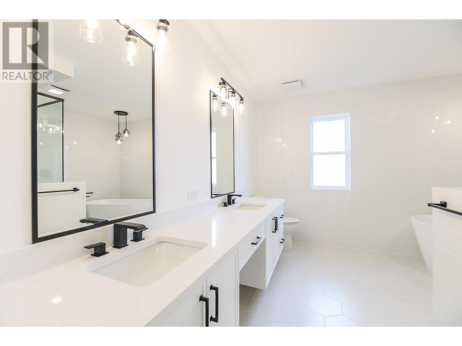 18 Chardonnay Court, Osoyoos