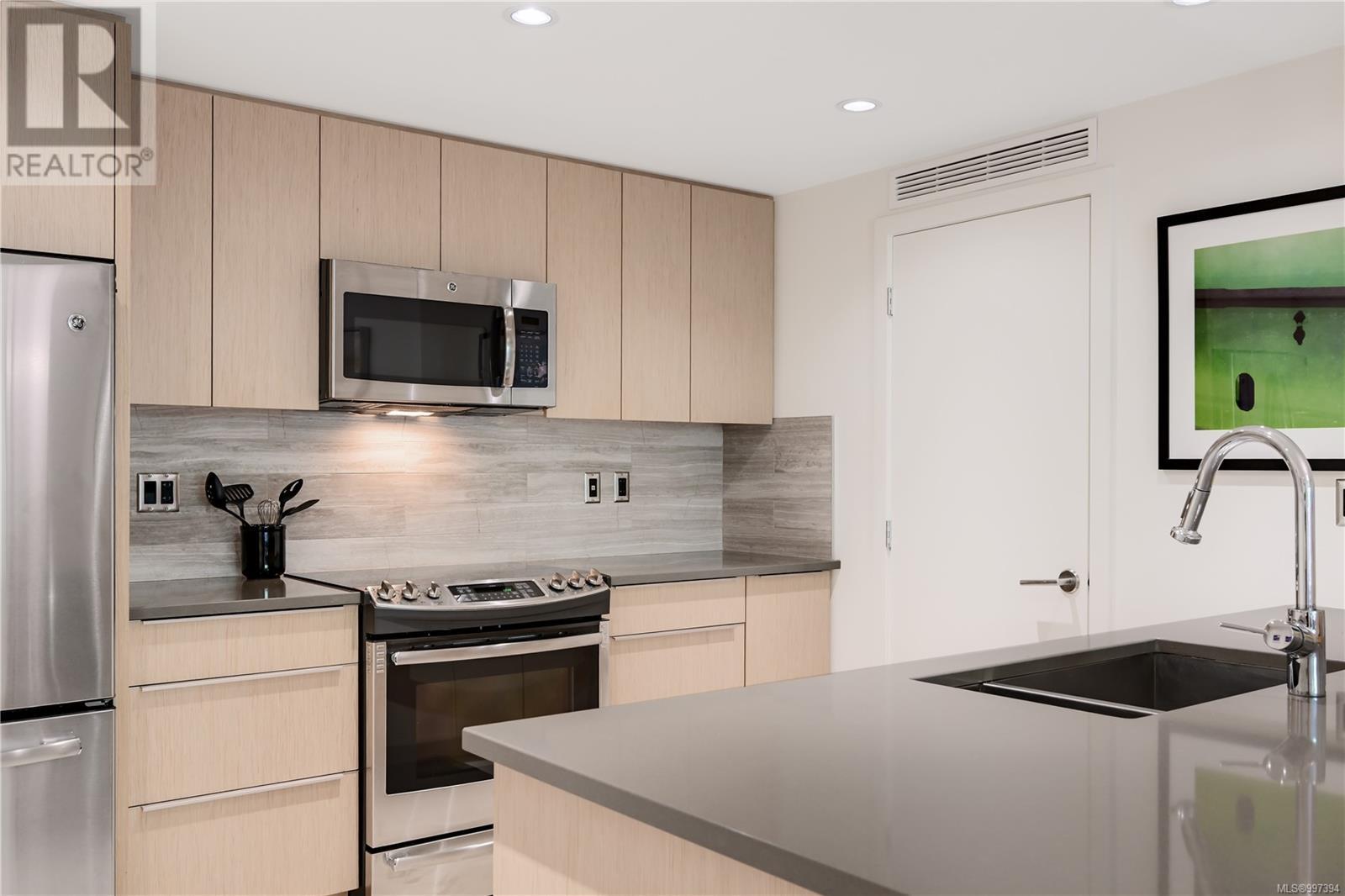 103 646 Michigan Street, Victoria
