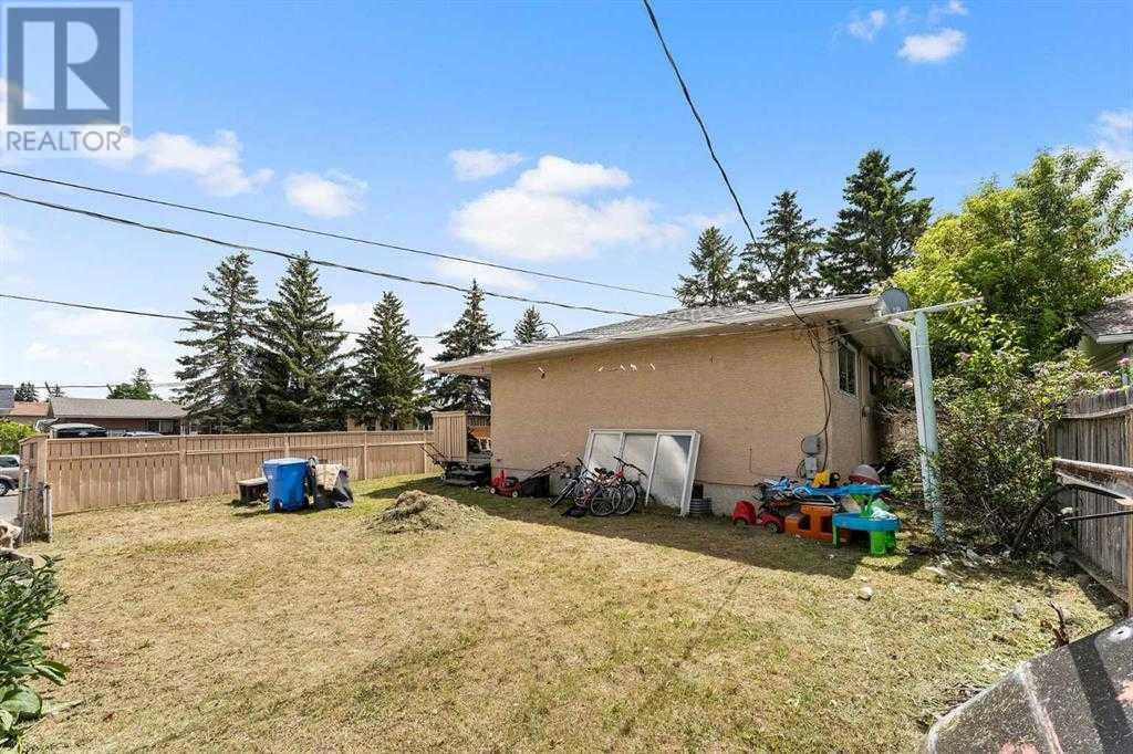 Single Family House Bungalow for Sale in  Valentine Crescent SE Penbrooke Meadows Calgary 