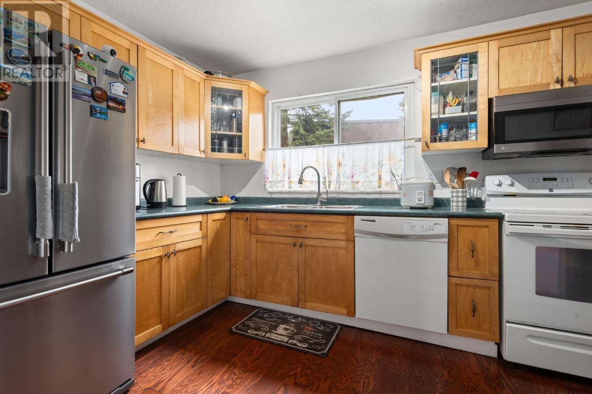 Photo 21 of 883 Old Lillooet Road, North Vancouver BC