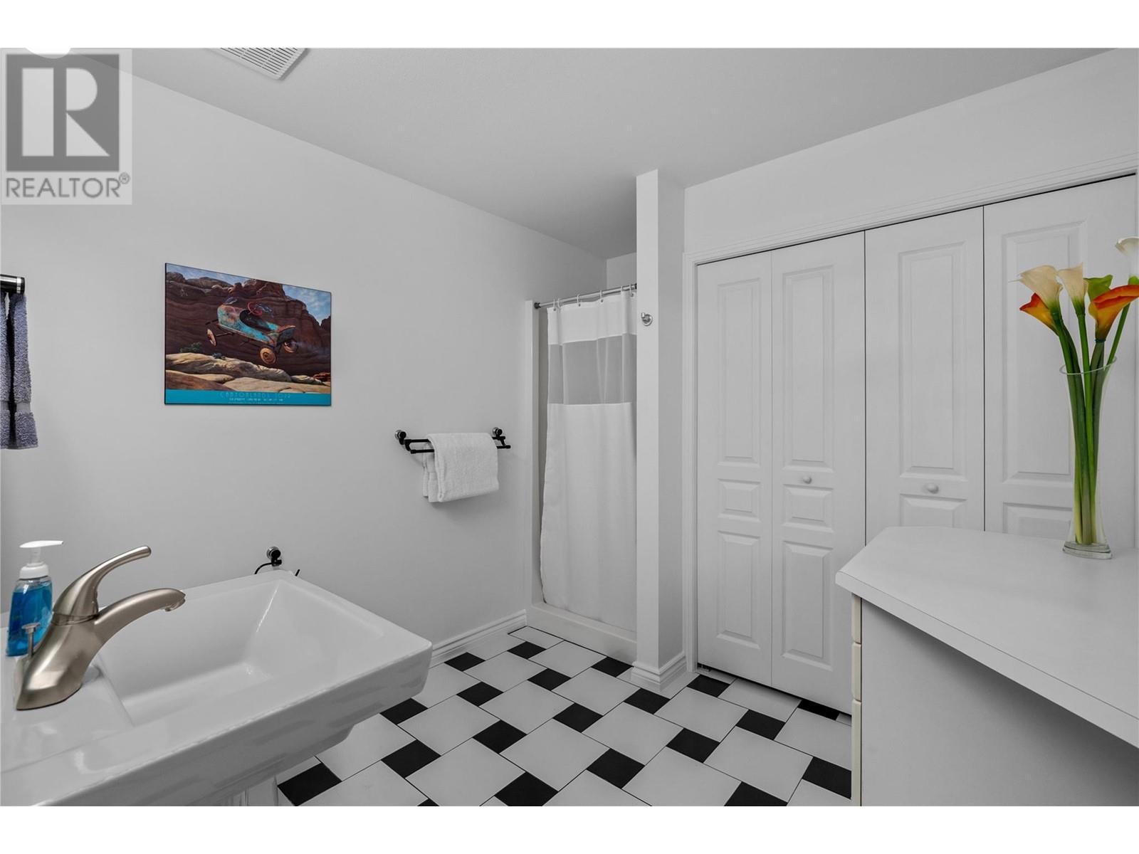  1116 Caledonia Way, West Kelowna