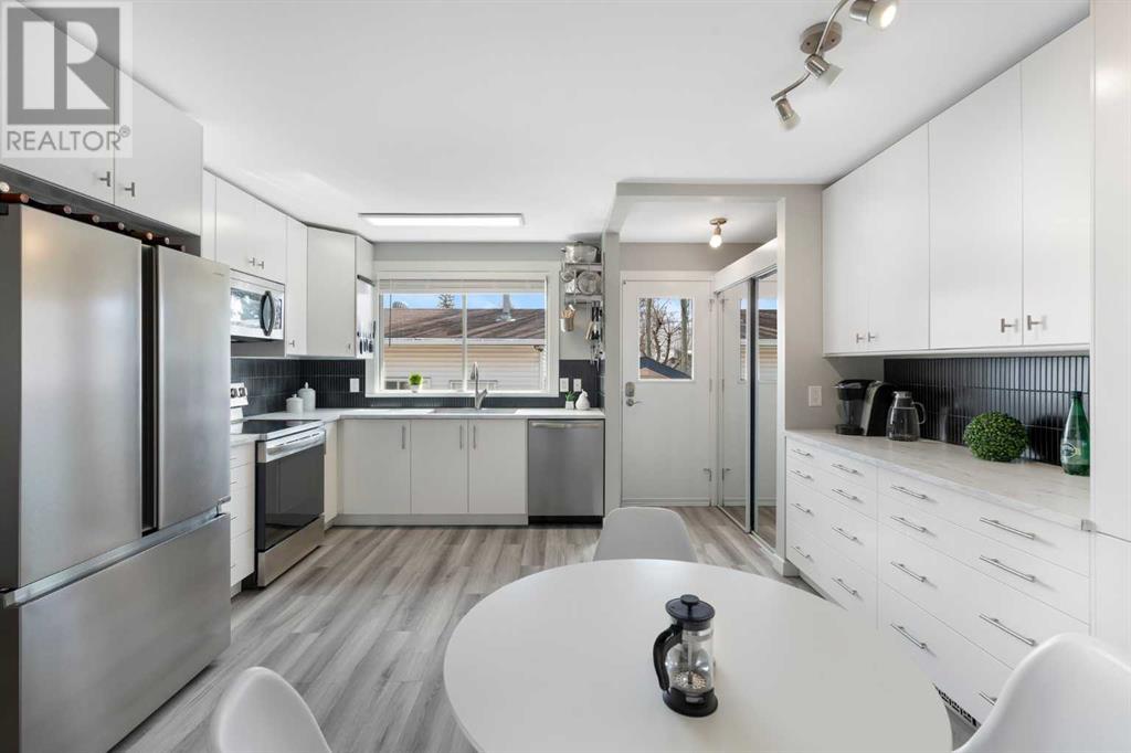 Single Family House Bi-level for Sale in  Lysander Drive SE Ogden Calgary 