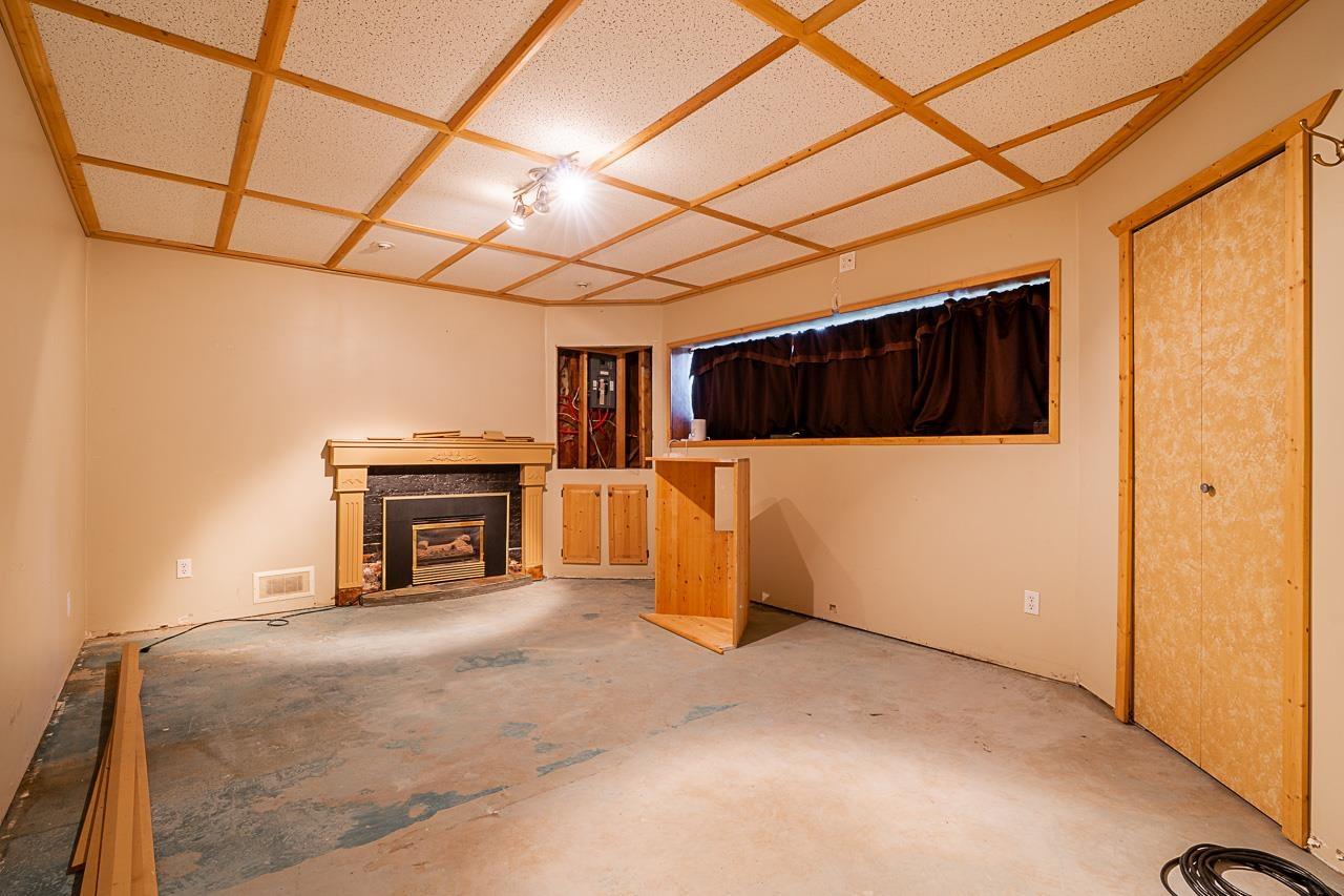 Photo 13 of 26924 28 A Avenue, Langley BC