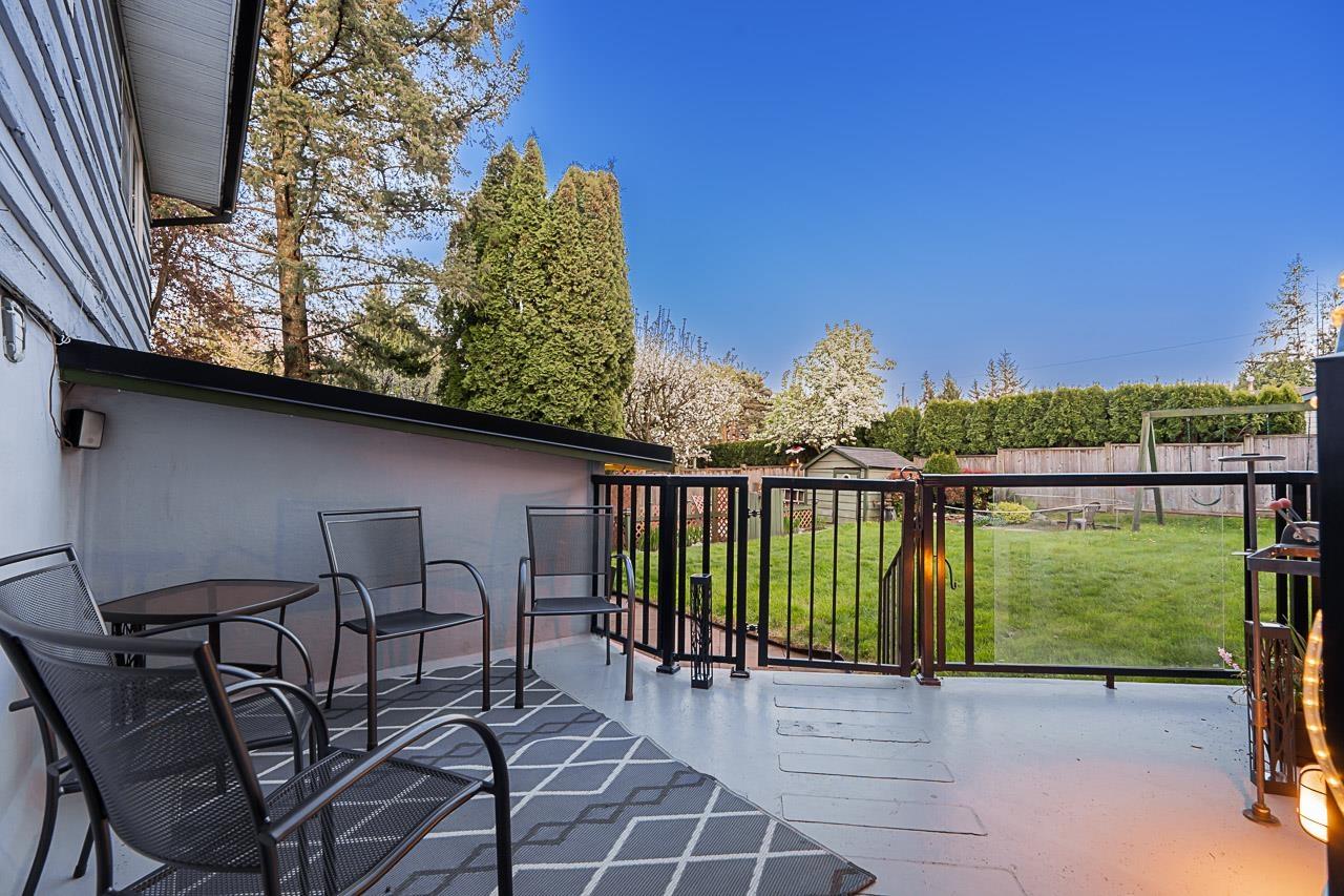 Photo 16 of 26924 28 A Avenue, Langley BC