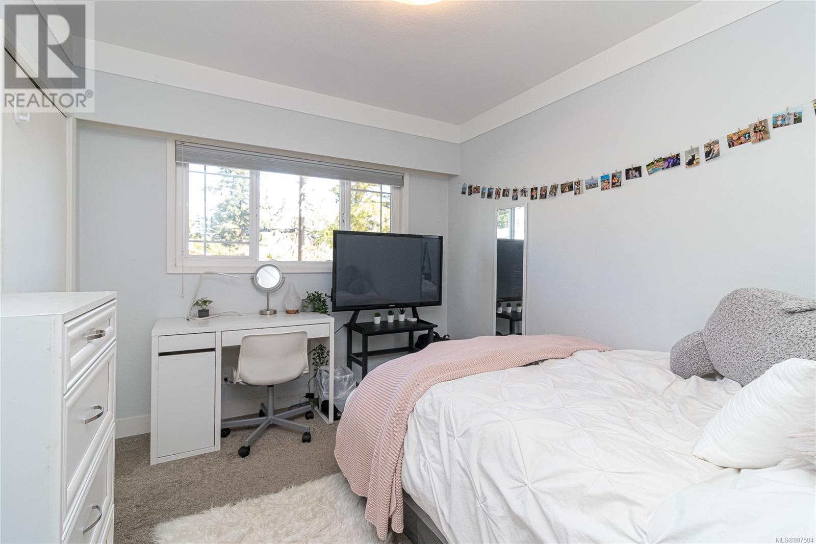 959 Woodhall Drive, Saanich