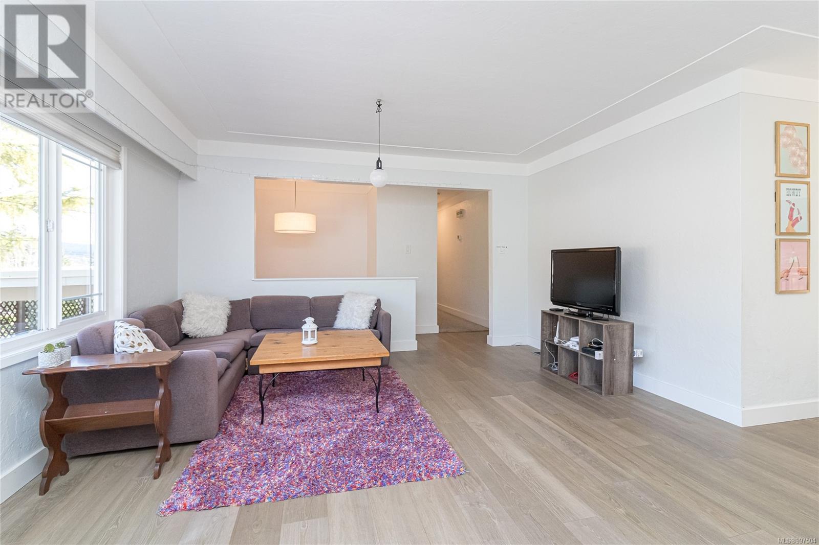  959 Woodhall Drive, Saanich