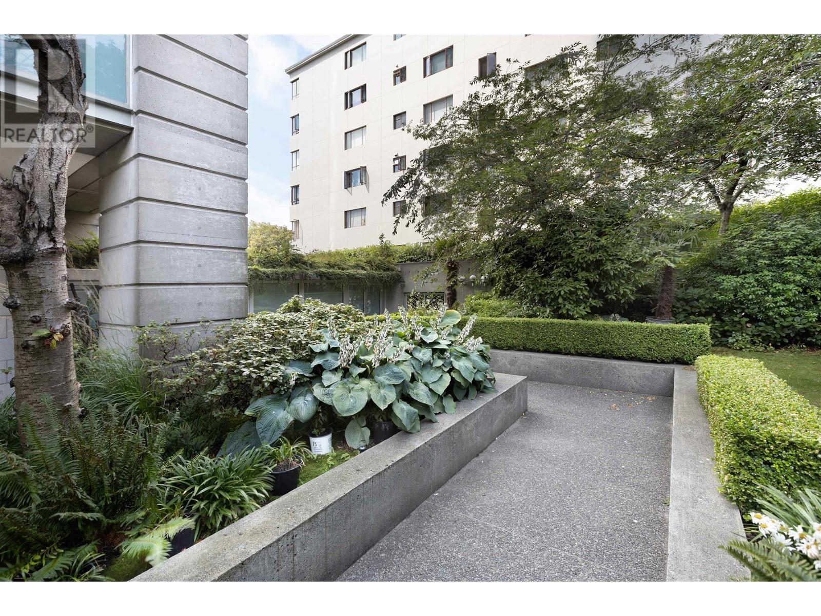 Photo 1 of 1600 1919 Beach Avenue, Vancouver BC