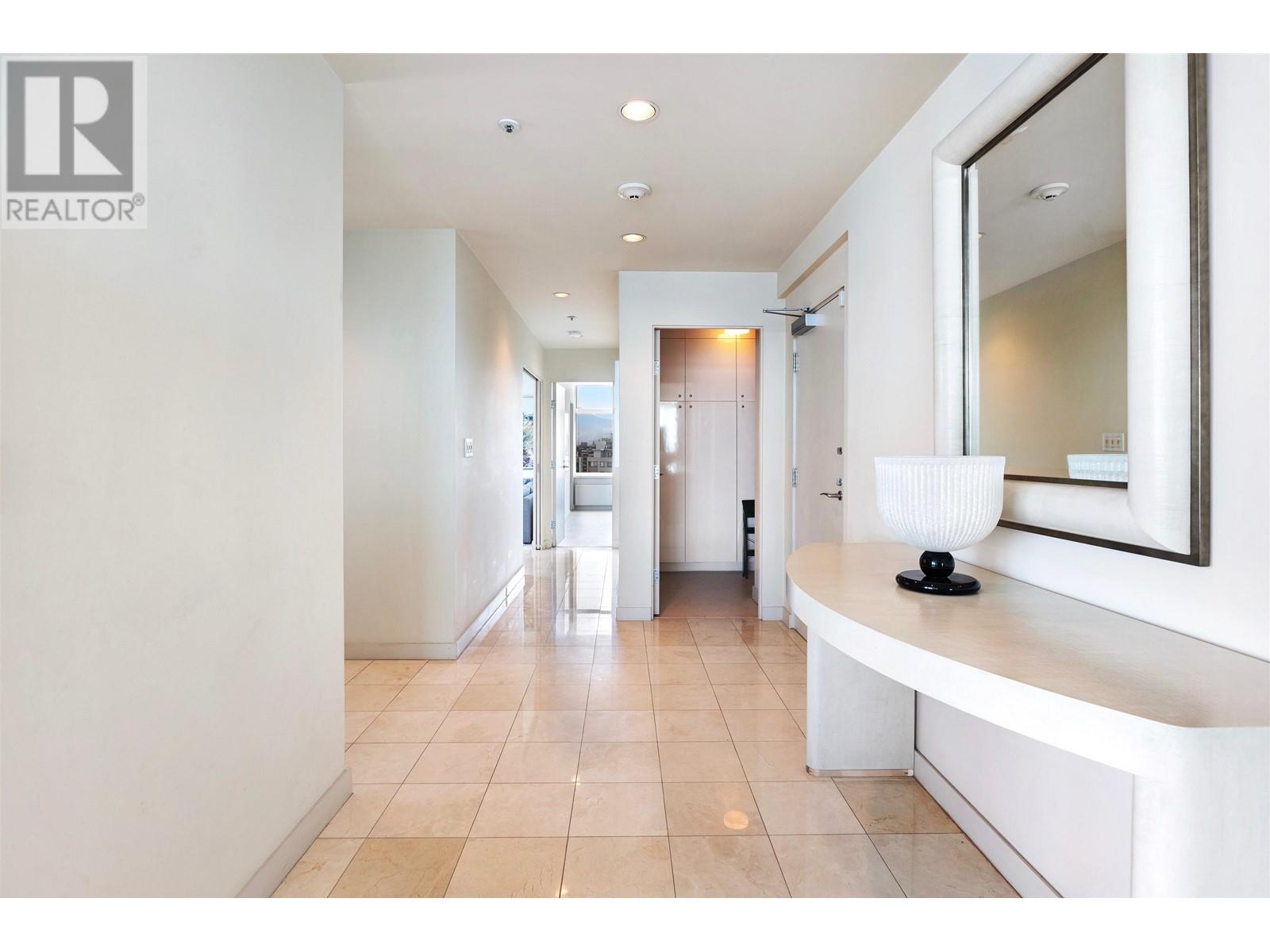 Photo 13 of 1600 1919 Beach Avenue, Vancouver BC