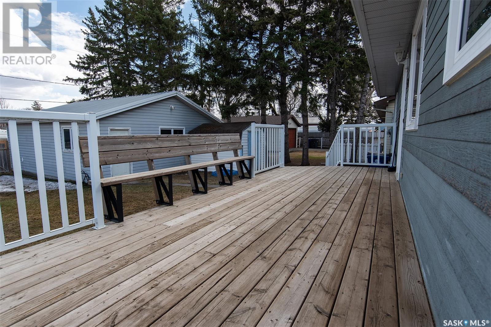 Photo 35 of 512 4th Street E, Wynyard SK