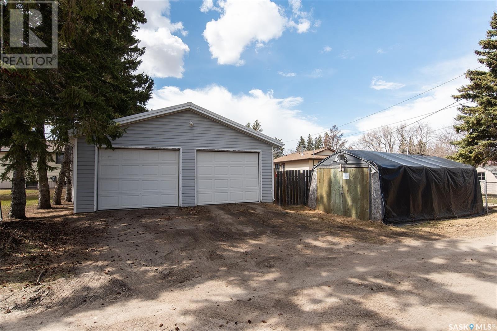 Photo 39 of 512 4th Street E, Wynyard SK