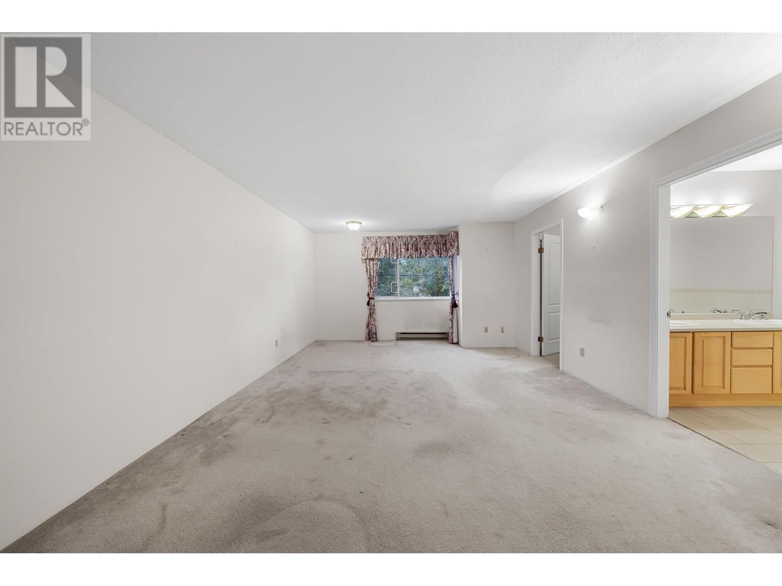 #32-6100 WOODWARDS Road, Richmond