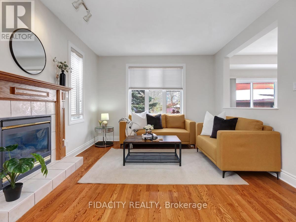 https://ddfcdn.realtor.ca/listing/TS638818727565130000/reb76/highres/7/x12019687_11.jpg