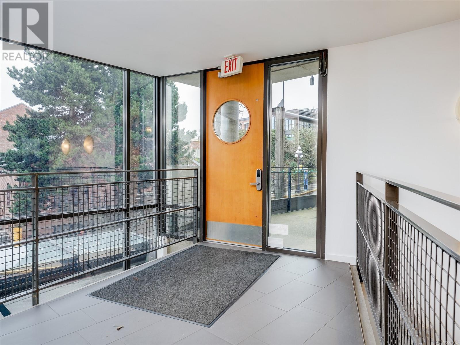 513 409 Swift Street, Victoria