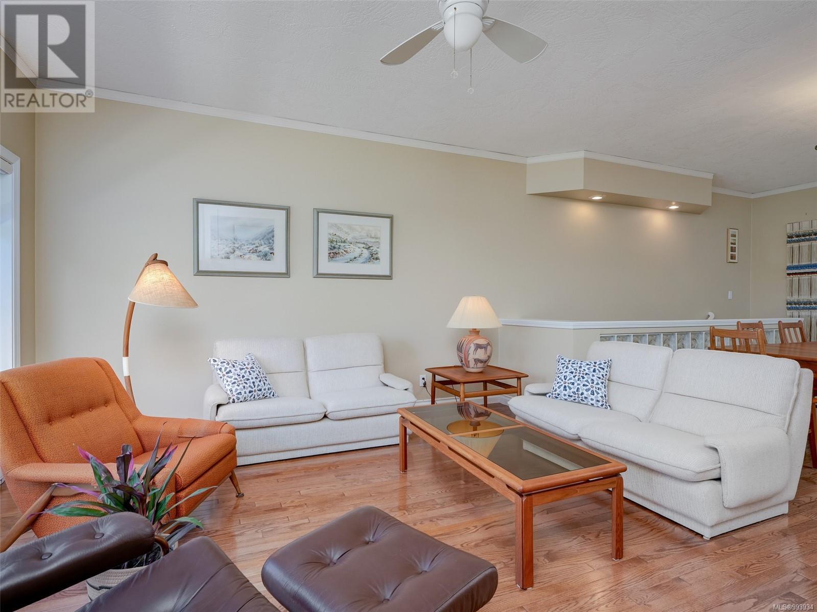47 4318 Emily Carr Drive, Saanich
