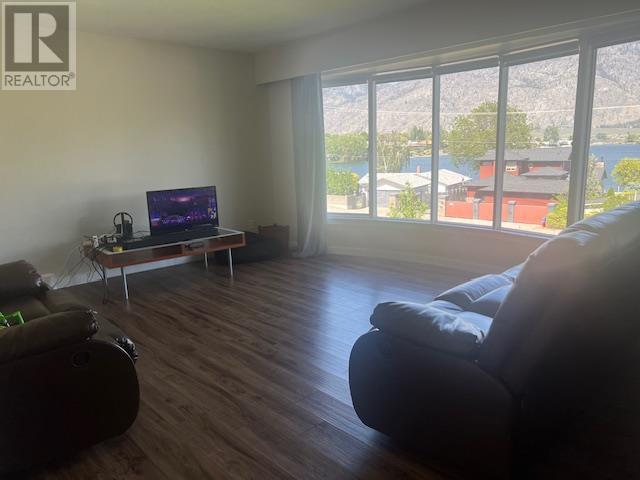  5806 OLEANDER Drive, Osoyoos