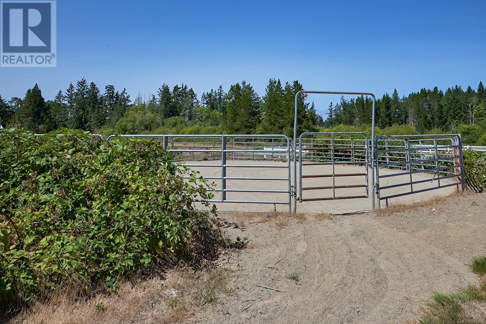 Photo 7 of 2740 Northwest Bay Rd, Nanoose Bay BC