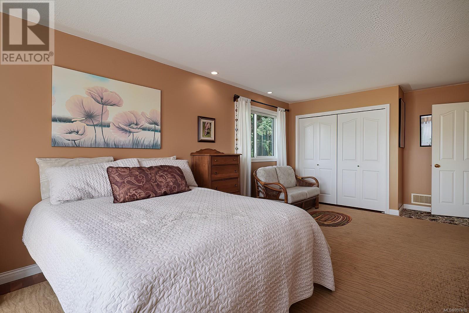 Photo 2 of 2740 Northwest Bay Rd, Nanoose Bay BC