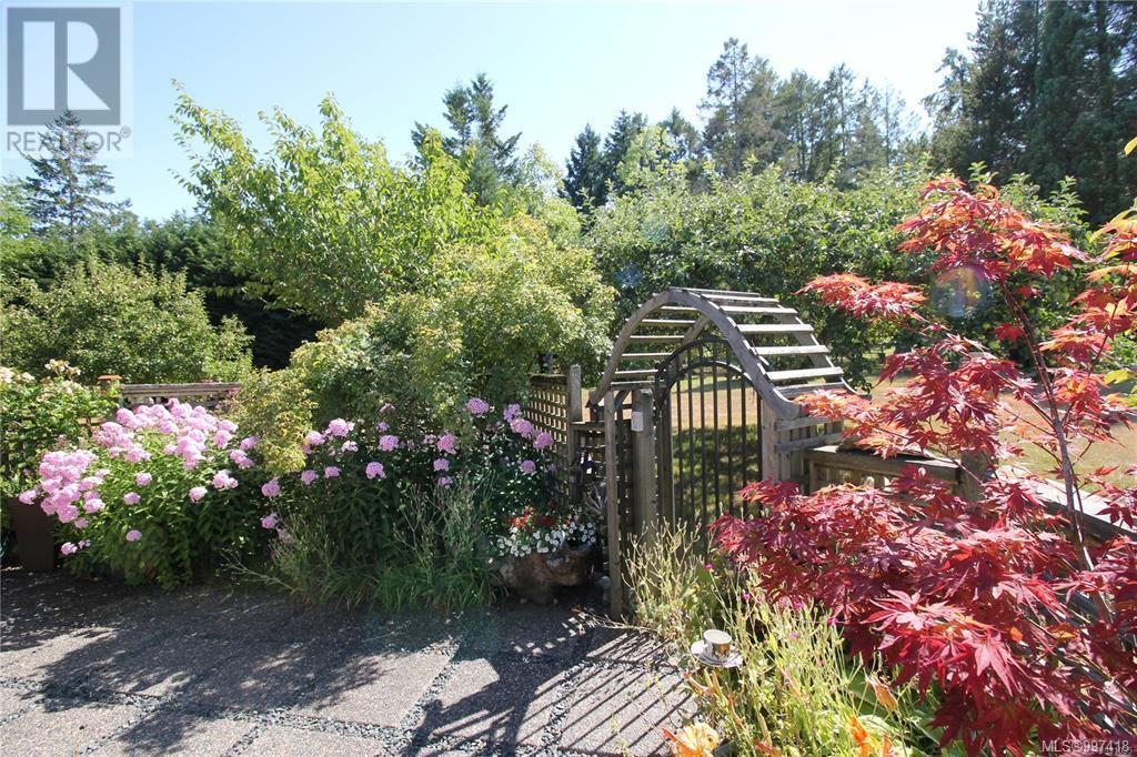 Photo 19 of 2740 Northwest Bay Rd, Nanoose Bay BC