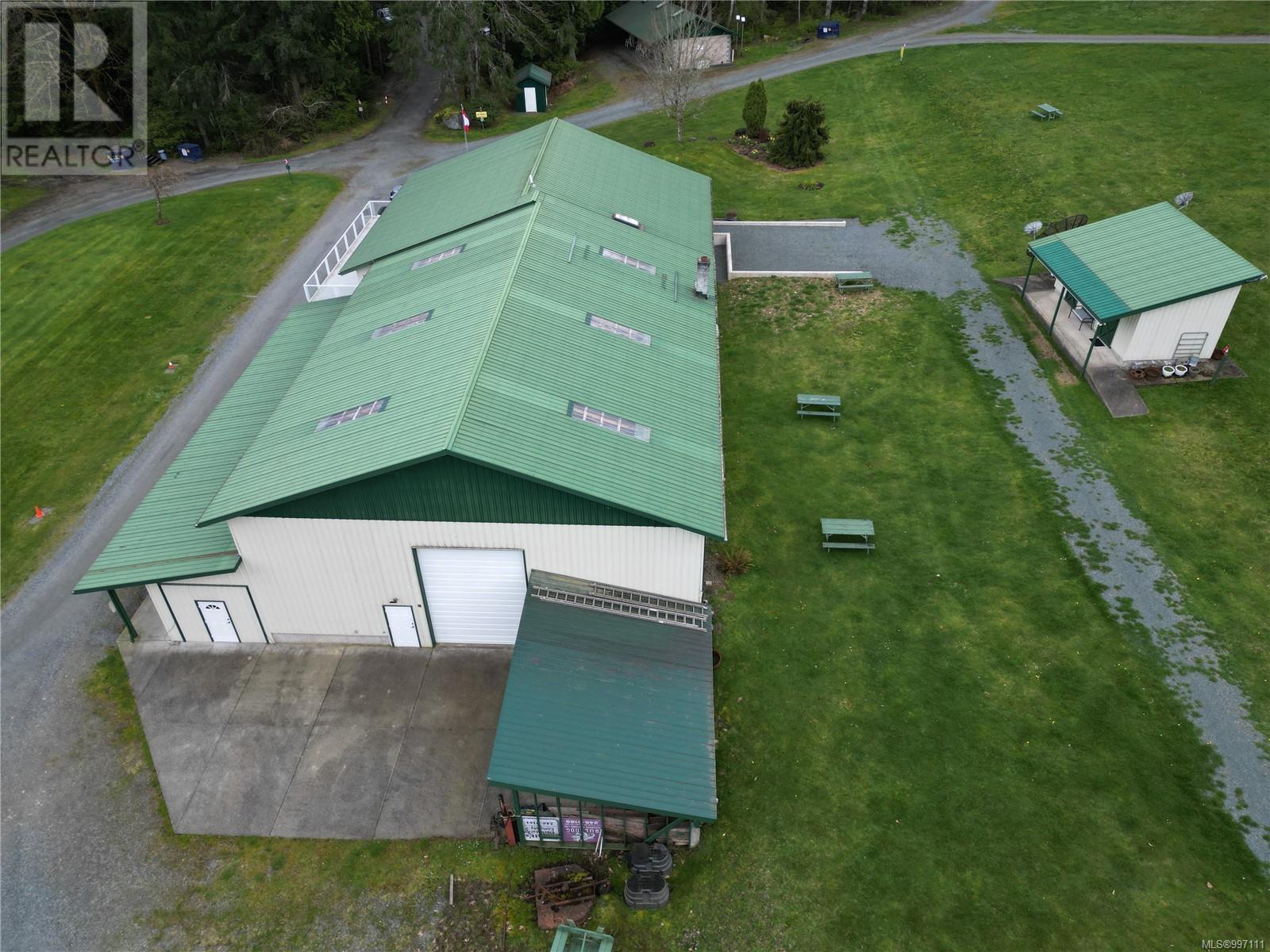 8682 Trans Canada Hwy - 15
