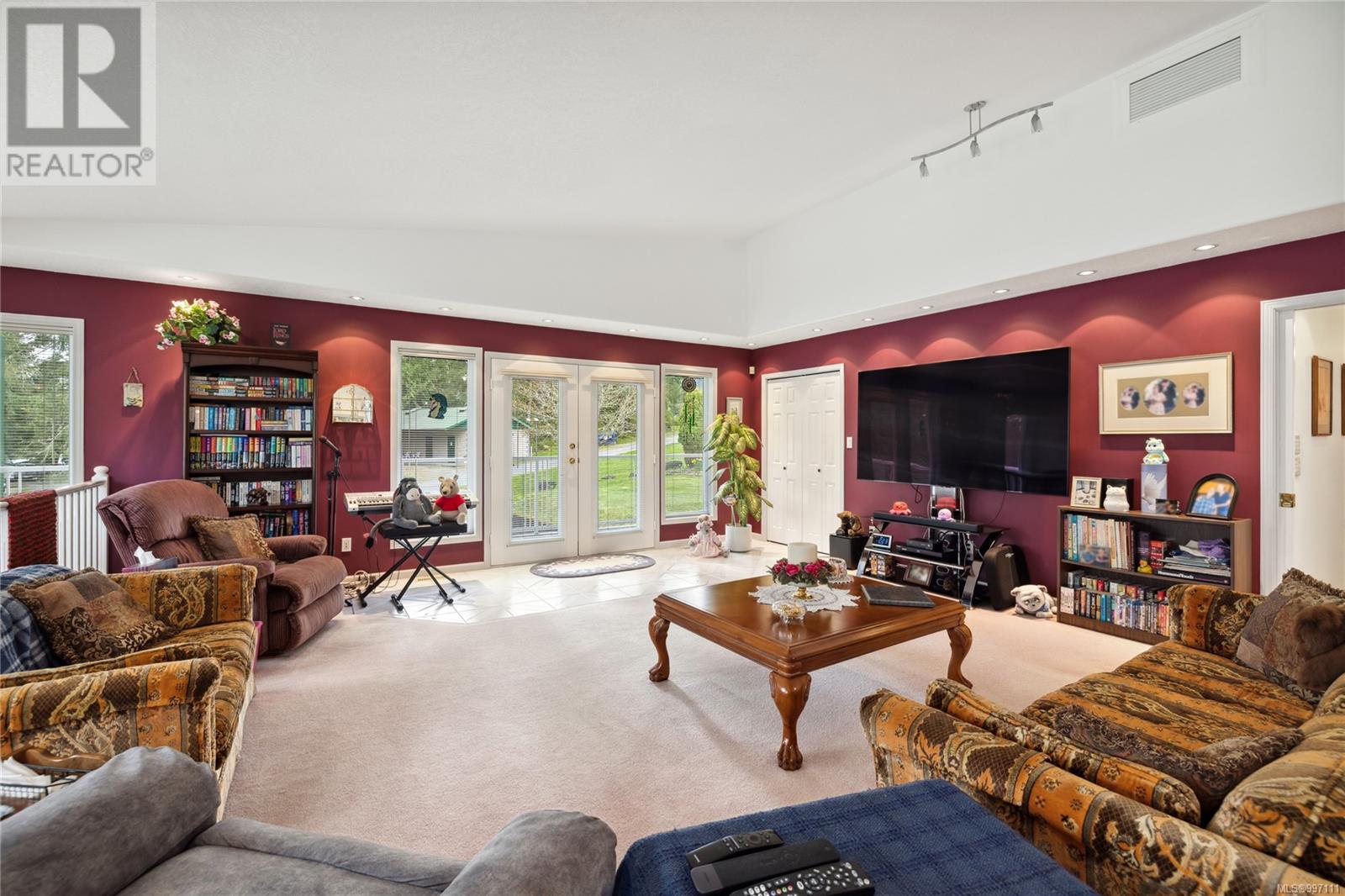 8682 TRANS CANADA HWY - 38