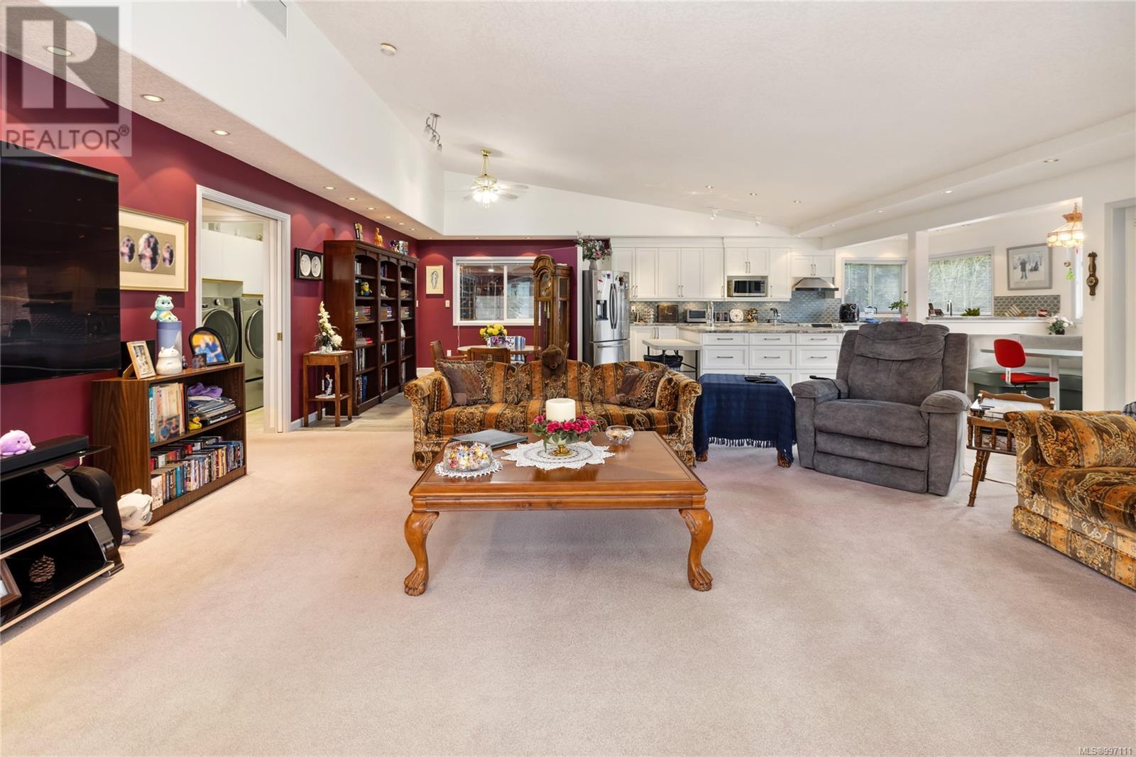 8682 TRANS CANADA HWY - 39