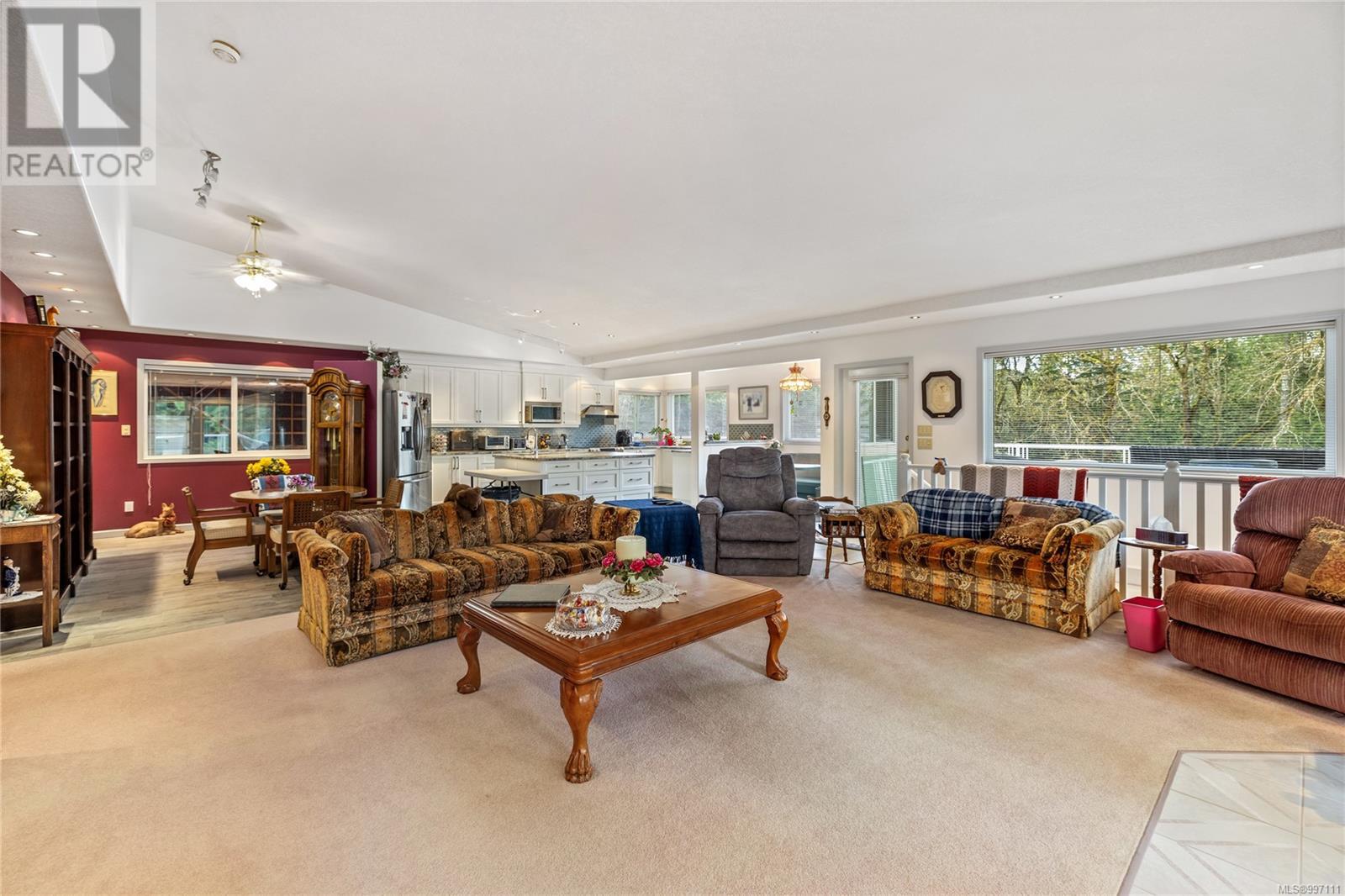 8682 TRANS CANADA HWY - 43