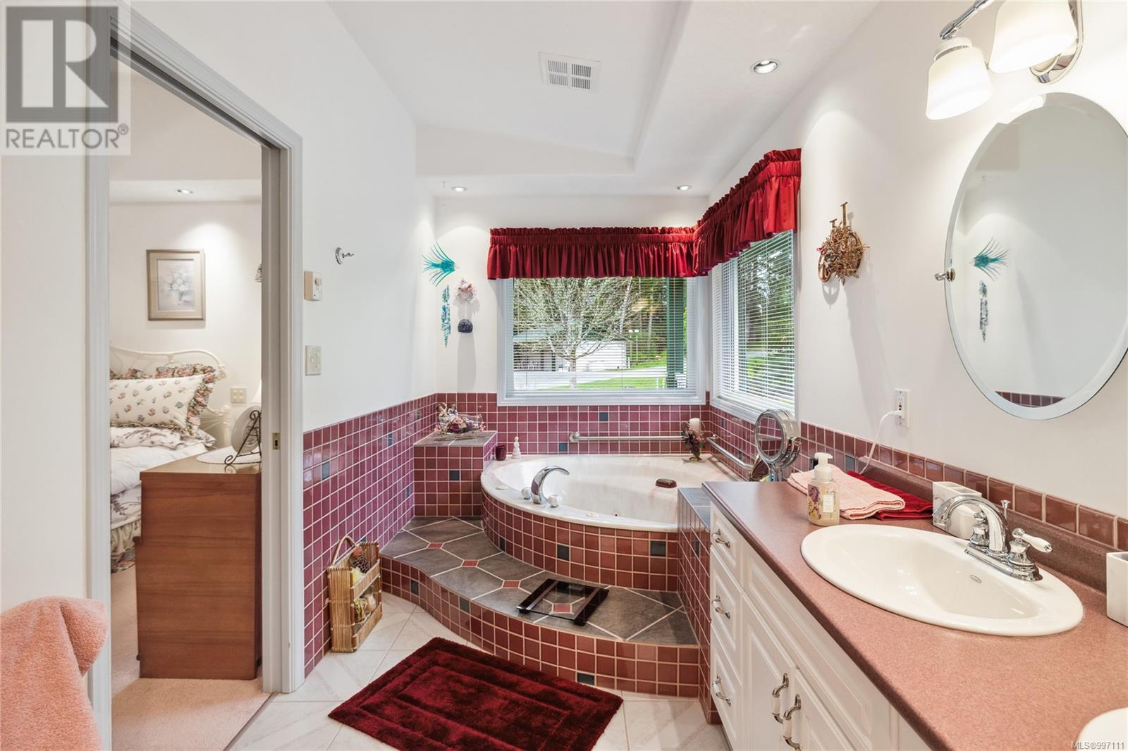 8682 TRANS CANADA HWY - 49