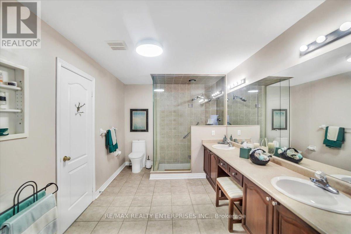 Photo 49 of 18 Southcrest Court, Brampton ON