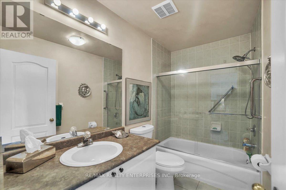 Photo 44 of 18 Southcrest Court, Brampton ON