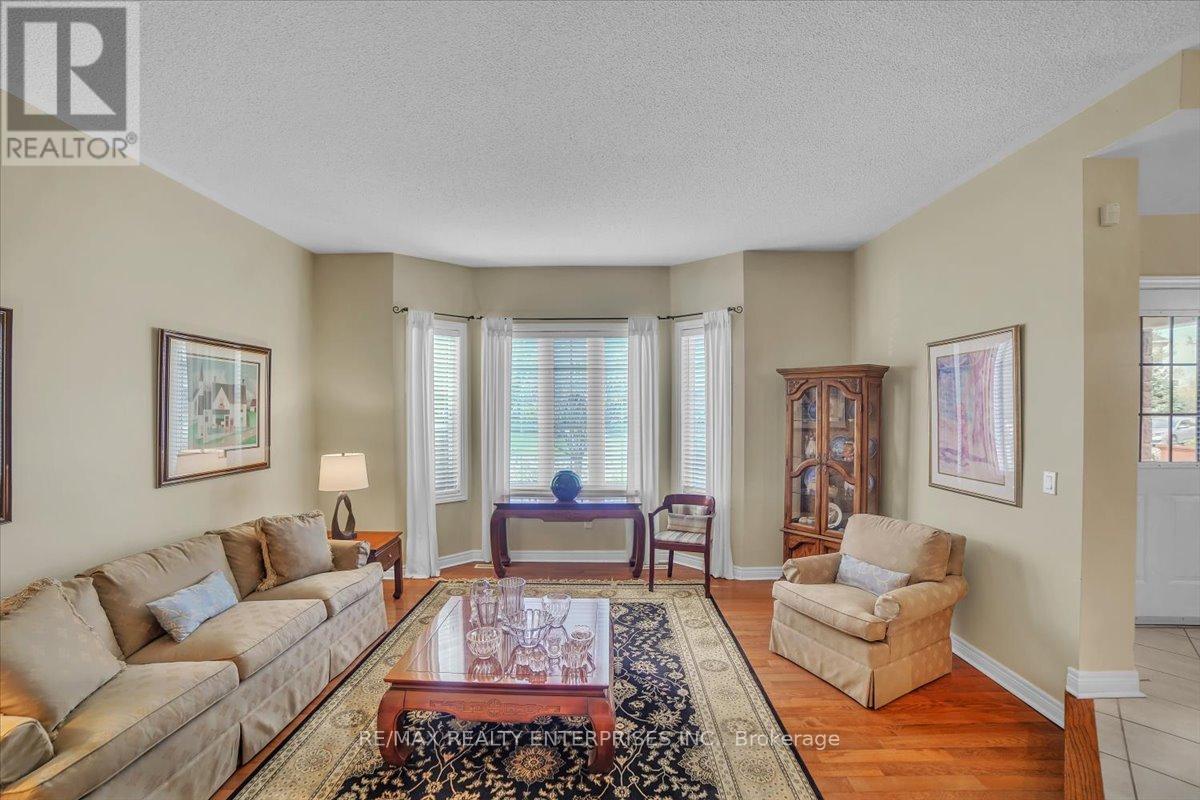 Photo 28 of 18 Southcrest Court, Brampton ON