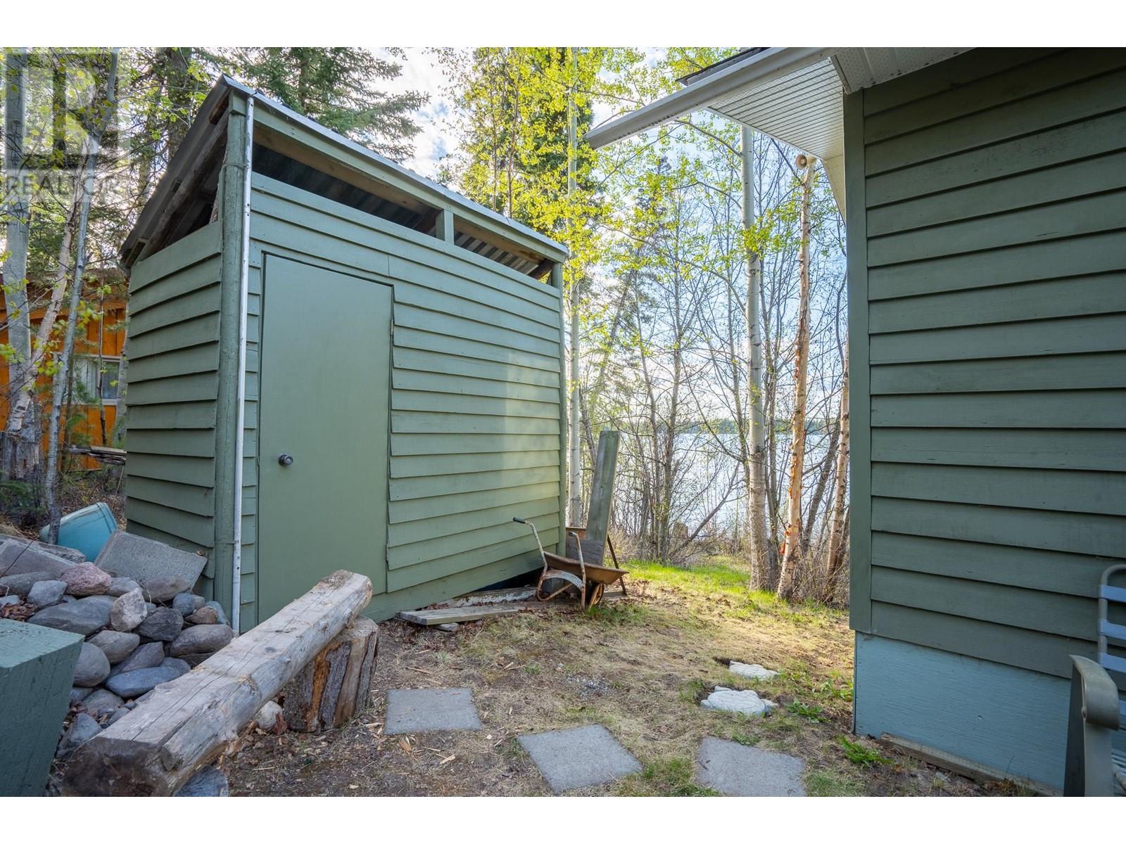 Photo 9 of 52200 Lloyd Drive, Cluculz Lake BC